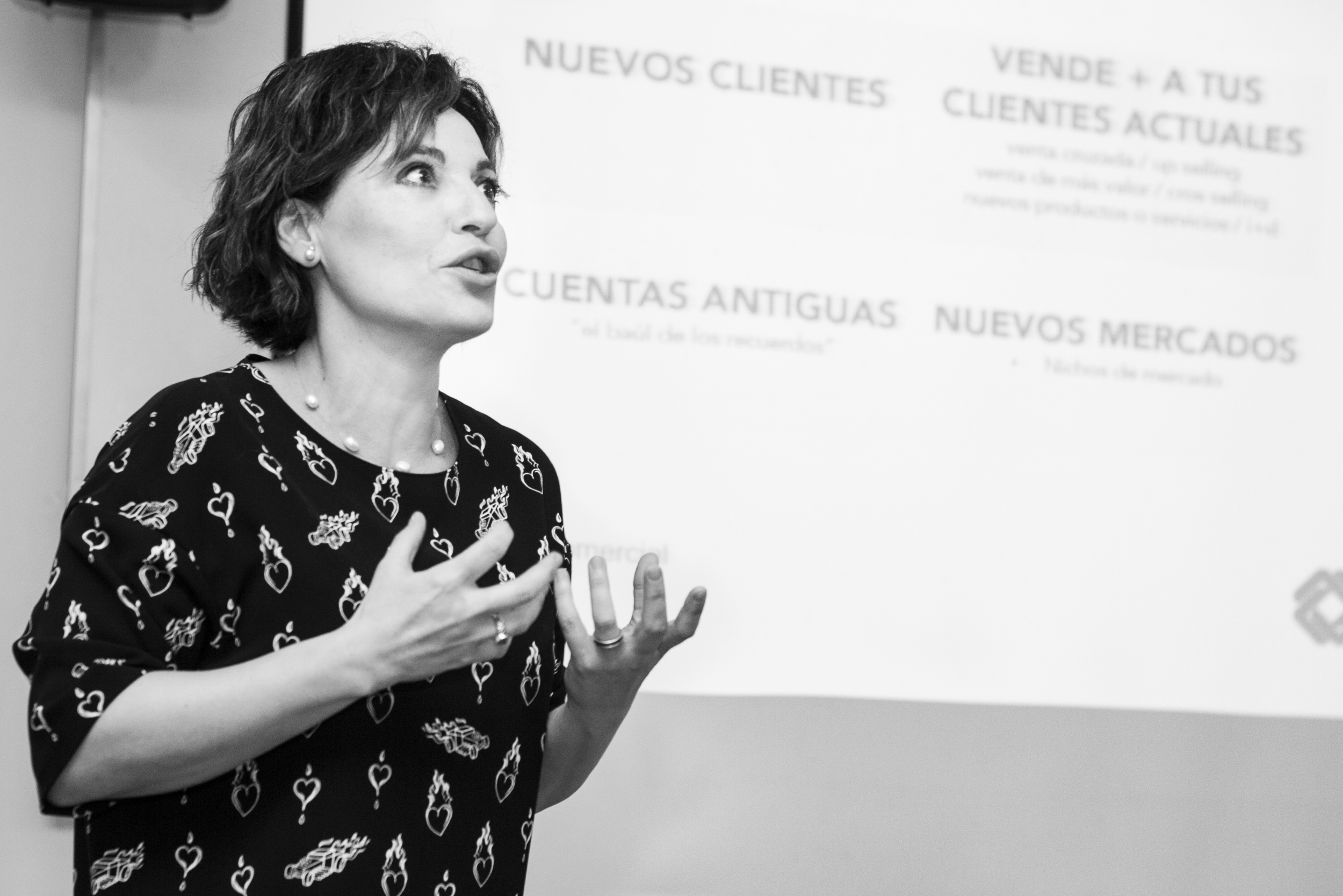 liderar las ventas desde el coaching comercial con ada morales